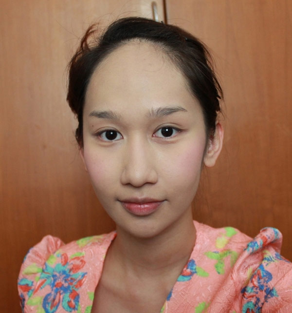 แต่งหน้าหน้าร้อน