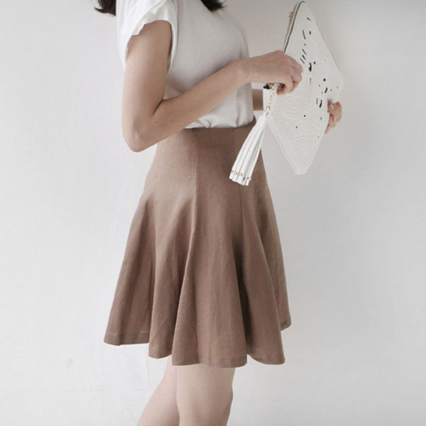 กระโปรงทรงสวิง