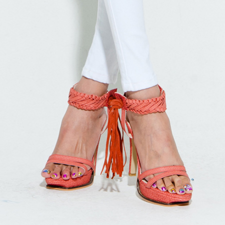 รองเท้าหนังผู้หญิง