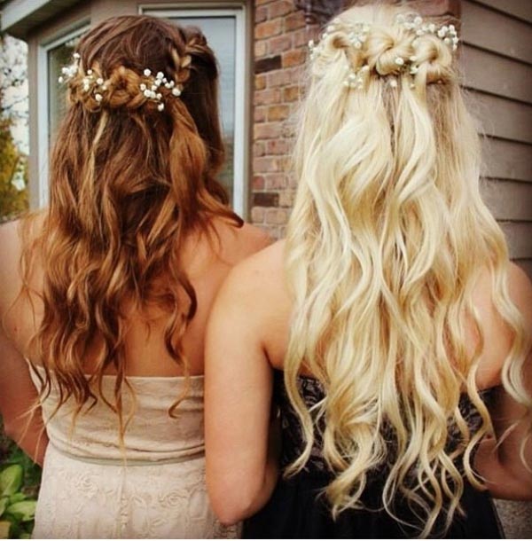 แบบผมเปียที่มีดอกไม้แซม