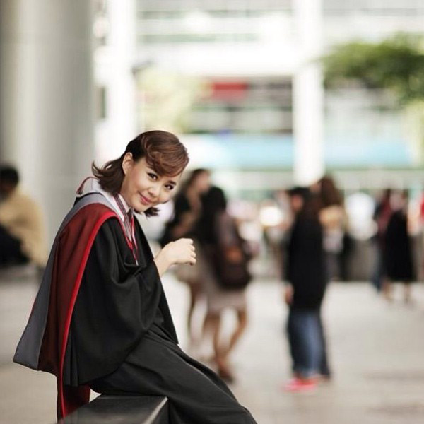 ทรงผมรับปริญญาผมสั้น