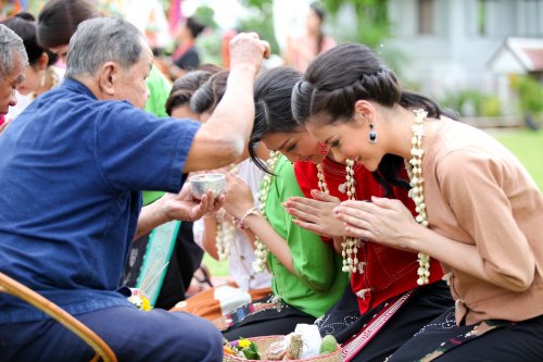 เที่ยวสงกรานต์ 2557 จากทั่วไทย เที่ยวสงกรานต์ 2557 จากทั่วไทย