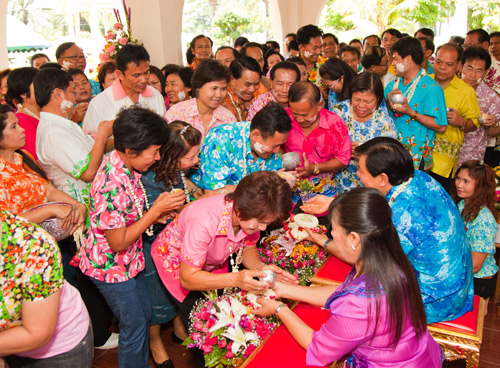 ประเพณีมหาสงกรานต์กรุงเทพมหานคร ประจำปี 2557 ประเพณีมหาสงกรานต์กรุงเทพมหานคร ประจำปี 2557
