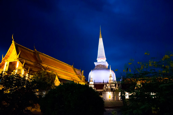 เมืองต้องห้าม...พลาด เมืองต้องห้าม...พลาด