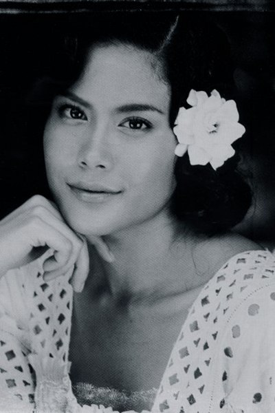 พลอย จินดาโชติ