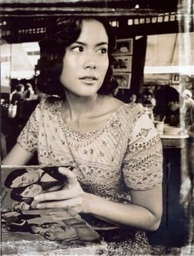 พลอย จินดาโชติ