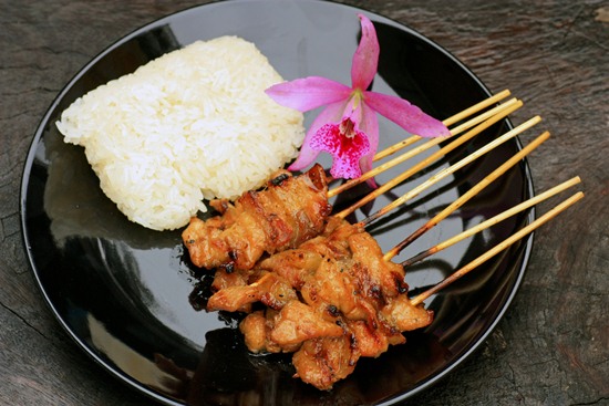 ข้าวเหนียวหมูปิ้ง ข้าวเหนียวหมูปิ้ง