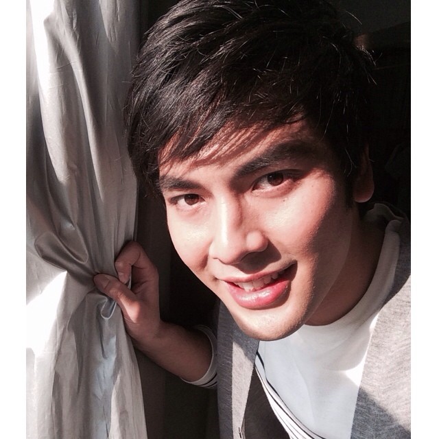 บอม ธนิน บอม ธนิน