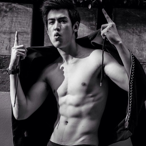 ป๊อบ พิชฌพัฒน์ ป๊อบ พิชฌพัฒน์