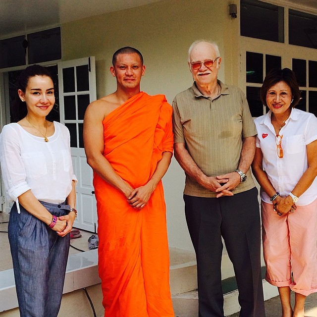 นิโคล ไฮโซต้น นิโคล ไฮโซต้น