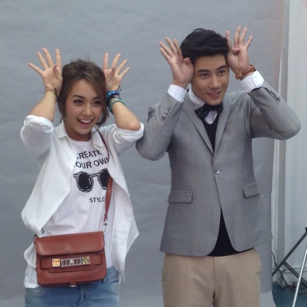 น้ำตาล-เคน ภูภูมิ ควงคู่ฟิตติ้ง ดาวเคียงเดือน