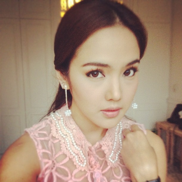 จอย ชลธิชา นวมสุคนธ์ กับบท หนูรัชนก นางร้ายสุดแบ๊ว ในแรงเงา