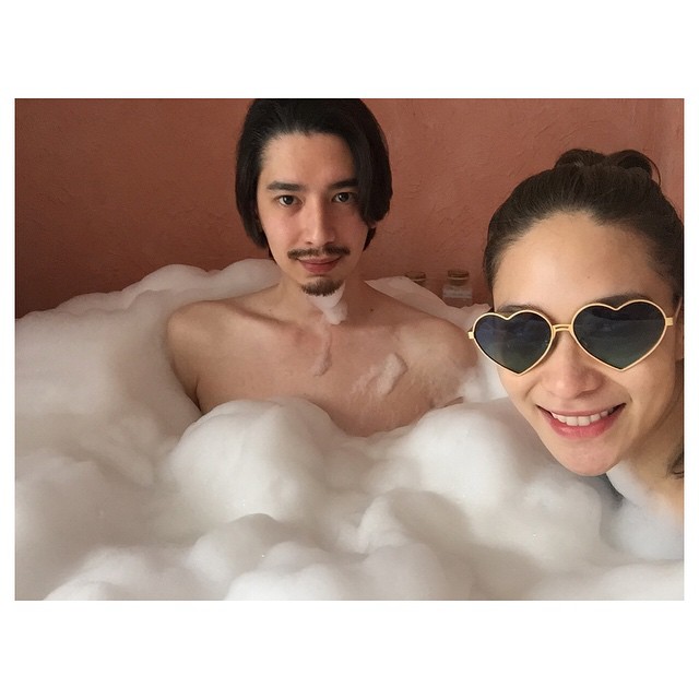 จอห์น พลอย จอห์น พลอย