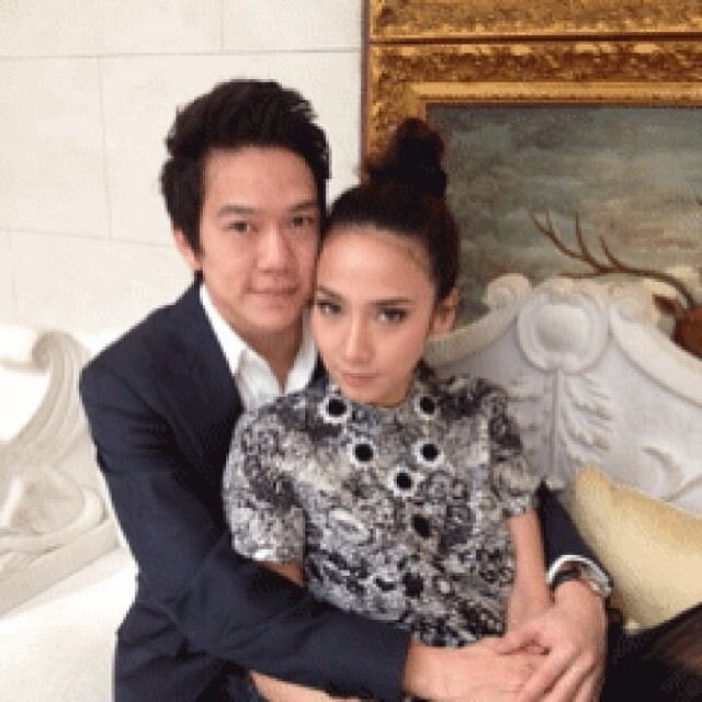 อั้ม แอมป์ อั้ม แอมป์