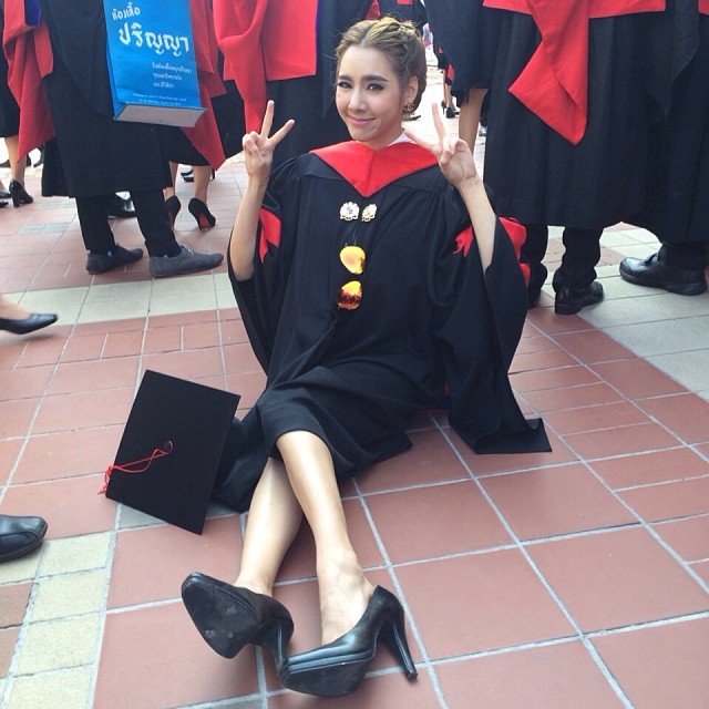 เบเบ้ รับปริญญา เบเบ้ รับปริญญา