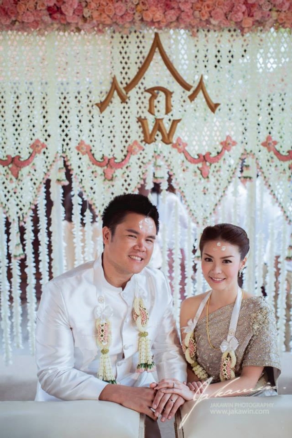 งานหมั้น ออน ละอองฟอง งานหมั้น ออน ละอองฟอง