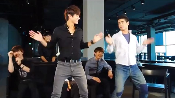 BtoB รายการ ตื่นมาคุย BtoB รายการ ตื่นมาคุย