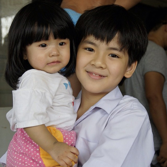 น้องฮานะ วิชญพร ผู้รับบท น้องอ้อย ใน ละคร ทองเนื้อเก้า น้องฮานะ วิชญพร ผู้รับบท น้องอ้อย ใน ละคร ทองเนื้อเก้า