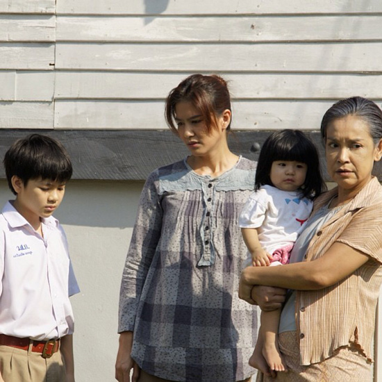น้องฮานะ วิชญพร ผู้รับบท น้องอ้อย ใน ละคร ทองเนื้อเก้า น้องฮานะ วิชญพร ผู้รับบท น้องอ้อย ใน ละคร ทองเนื้อเก้า