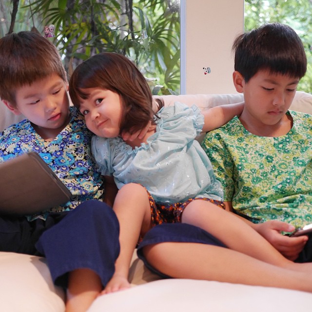 รวมรูปภาพลูกดาราแต่งชุดไทย ลอยกระทง 2557 รวมรูปภาพลูกดาราแต่งชุดไทย ลอยกระทง 2557
