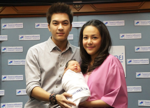 แบงค์ ไอซ์ น้องณิลลา แบงค์ ไอซ์ น้องณิลลา
