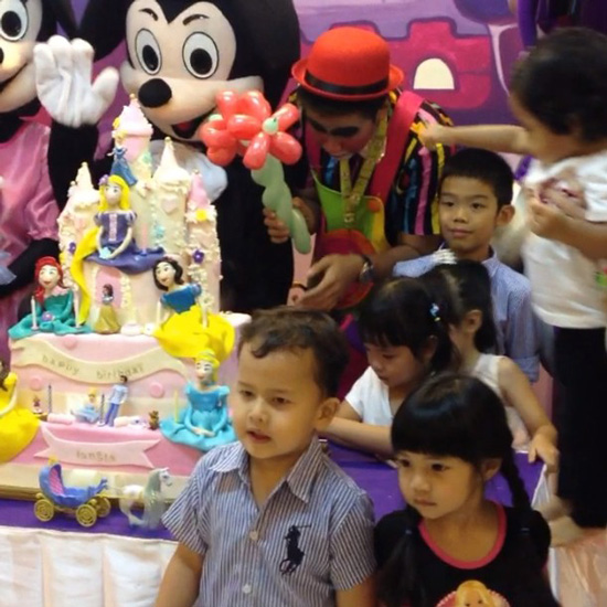 วันเกิด น้องตั้งตา ลูกสาว กีต้าร์ ศิริพิชญ์ วันเกิด น้องตั้งตา ลูกสาว กีต้าร์ ศิริพิชญ์