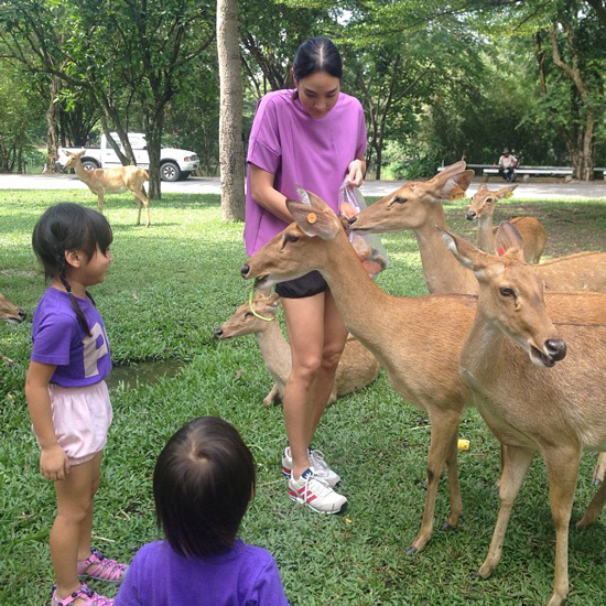 น้องแพรว - น้องภูมิ - คุณแม่ ตุ๊ก ชนกวนันท์ น้องแพรว - น้องภูมิ - คุณแม่ ตุ๊ก ชนกวนันท์