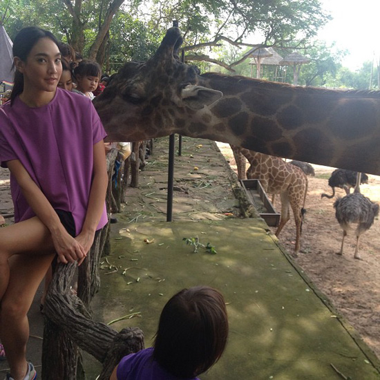 น้องแพรว - น้องภูมิ - คุณแม่ ตุ๊ก ชนกวนันท์ น้องแพรว - น้องภูมิ - คุณแม่ ตุ๊ก ชนกวนันท์