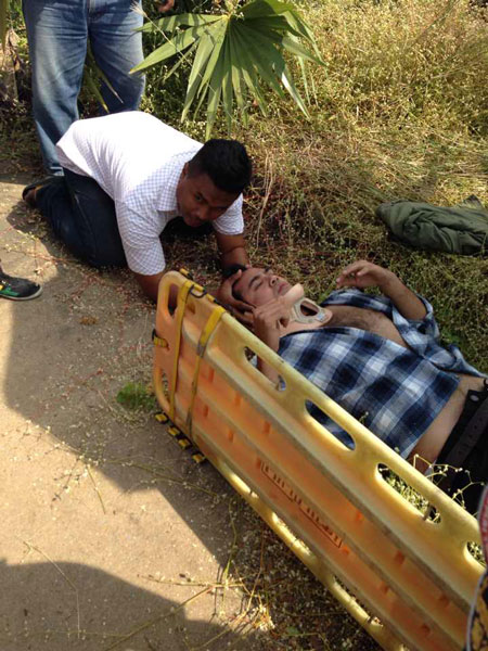 ชาลี กรรณสูต ประสบอุบัติเหตุ มอเตอร์ไซค์พลิกคว่ำ ชาลี กรรณสูต ประสบอุบัติเหตุ มอเตอร์ไซค์พลิกคว่ำ