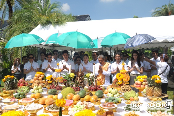 ละคร พลับพลึงสีชมพู บวงสรวง ละคร พลับพลึงสีชมพู บวงสรวง