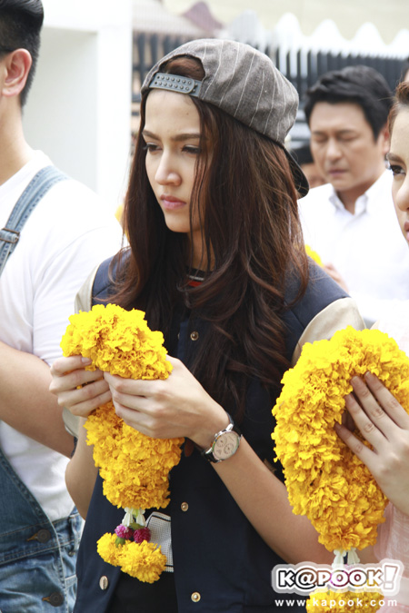 ละคร สามใบไม่เถา บวงสรวง ละคร สามใบไม่เถา บวงสรวง