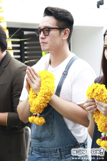 ละคร สามใบไม่เถา บวงสรวง ละคร สามใบไม่เถา บวงสรวง