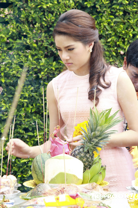 ละคร สามใบไม่เถา บวงสรวง ละคร สามใบไม่เถา บวงสรวง