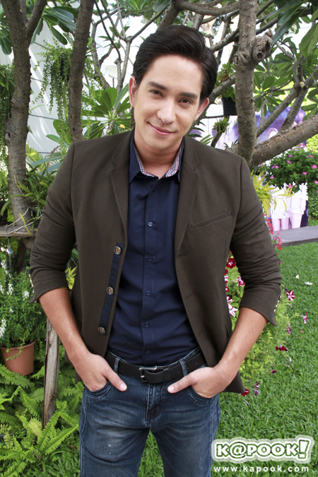 ละคร สามใบไม่เถา บวงสรวง ละคร สามใบไม่เถา บวงสรวง