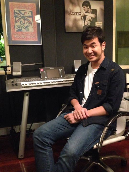 แสตมป์ อภิวัชร์ แสตมป์ อภิวัชร์