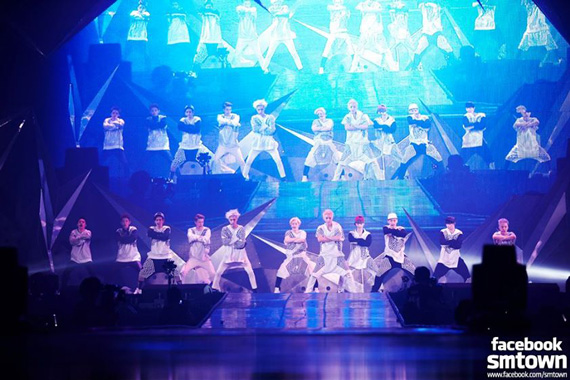 คอนเสิร์ต EXO ในไทย EXO The Lost Planet in Bangkok คอนเสิร์ต EXO ในไทย EXO The Lost Planet in Bangkok