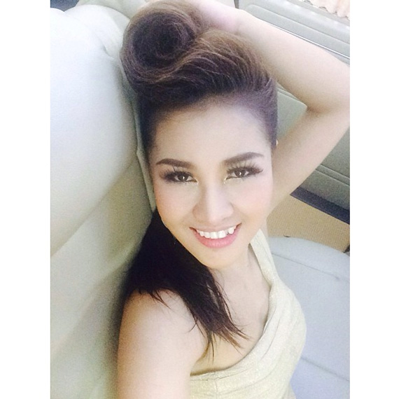 หญิงลี ศรีจุมพล หญิงลี ศรีจุมพล