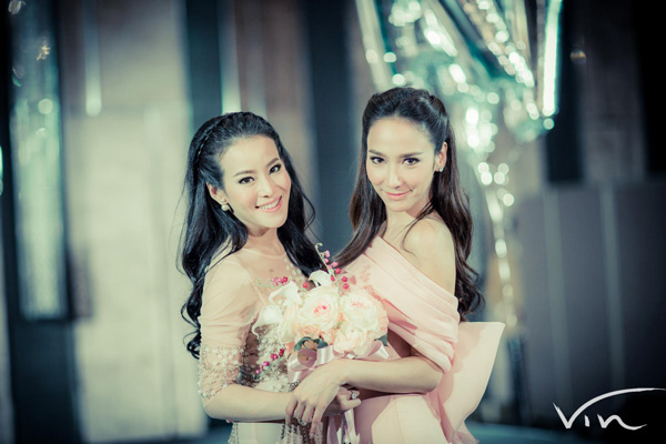 งานแต่งเมย์ เฟื่องอารมย์ หนุ่ม กรรชัย งานแต่งเมย์ เฟื่องอารมย์ หนุ่ม กรรชัย