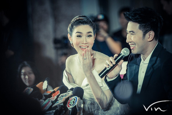 งานแต่งเมย์ เฟื่องอารมย์ หนุ่ม กรรชัย งานแต่งเมย์ เฟื่องอารมย์ หนุ่ม กรรชัย