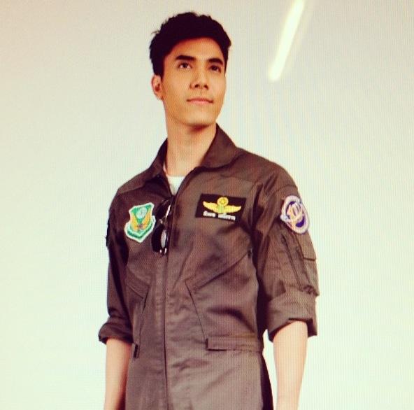 ไม้ วฤษฎิ์ ศิริสันธนะ ไม้ วฤษฎิ์ ศิริสันธนะ