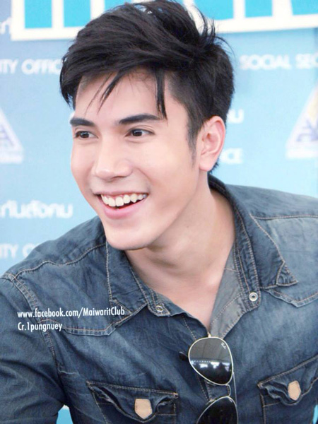 ไม้ วฤษฎิ์ ศิริสันธนะ ไม้ วฤษฎิ์ ศิริสันธนะ