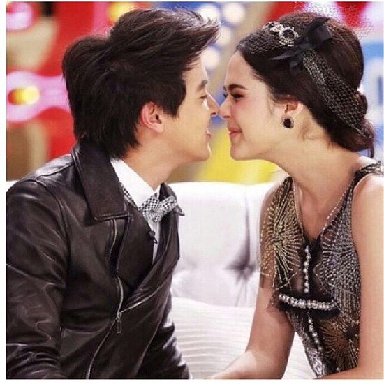 เจมส์ จิรายุ - ชมพู่ อารยา เจมส์ จิรายุ - ชมพู่ อารยา