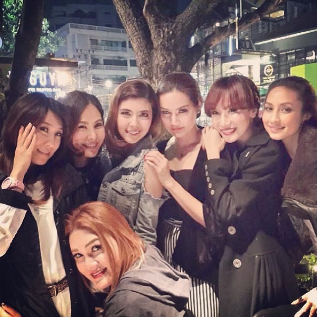 เจนิเฟอร์ โปลิตานนท์ 2002 ราตรี เจนิเฟอร์ โปลิตานนท์ 2002 ราตรี