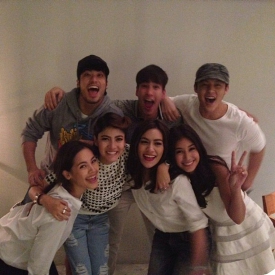 ปาร์ตี้ส่วนตัวของแก๊งไร่สายลม พร้อม เบิร์ธเดย์ มาร์กี้ ราศรี ปาร์ตี้ส่วนตัวของแก๊งไร่สายลม พร้อม เบิร์ธเดย์ มาร์กี้ ราศรี