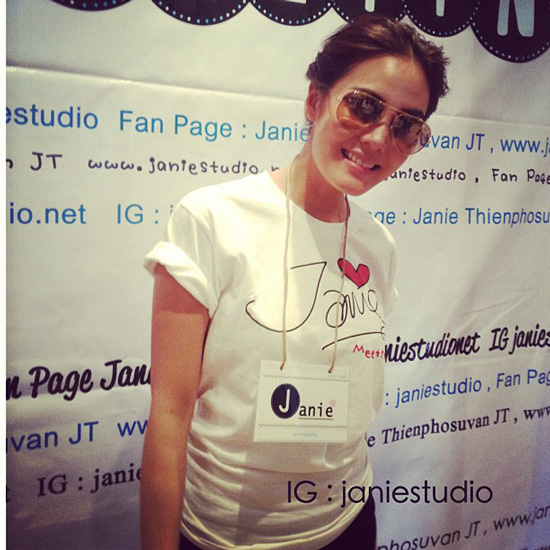 เจนี่ เอ๋ ร่วมงานมีทติ้งแฟนคลับ เจอเซอร์ไพรส์วันเกิดล่วงหน้า เจนี่ เอ๋ ร่วมงานมีทติ้งแฟนคลับ เจอเซอร์ไพรส์วันเกิดล่วงหน้า