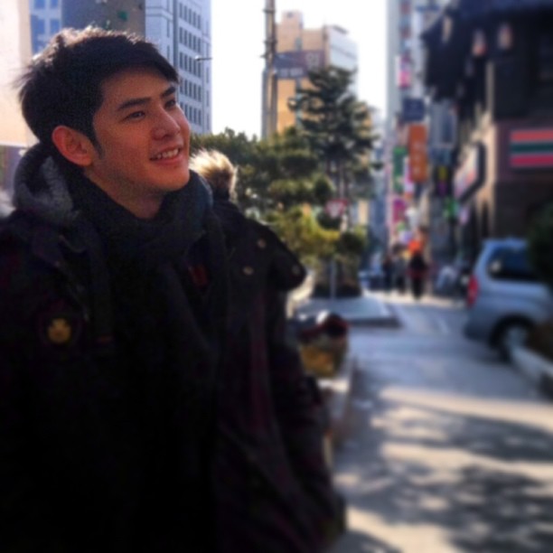 ยีนส์ ธนธร ศวัสกร ยีนส์ ธนธร ศวัสกร