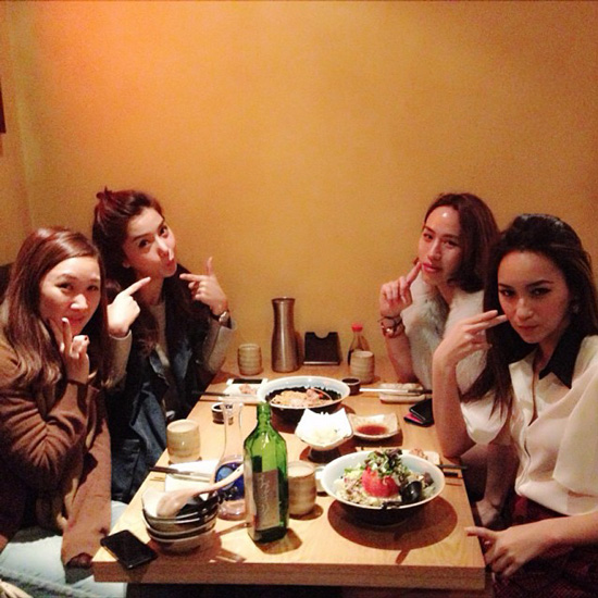 คริส หอวัง - ไอซ์ อภิษฎา - บี น้ำทิพย์ เที่ยวเกาหลี พร้อมปาร์ตี้ฮาโลวีน คริส หอวัง - ไอซ์ อภิษฎา - บี น้ำทิพย์ เที่ยวเกาหลี พร้อมปาร์ตี้ฮาโลวีน