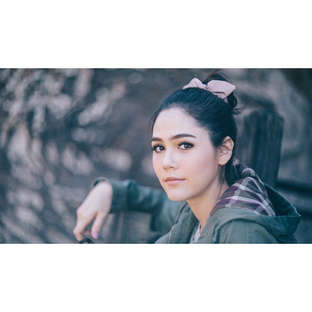 ชมพู่ อารยา ชมพู่ อารยา