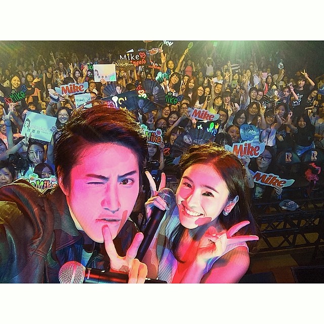 ไมค์ ออม ไมค์ ออม