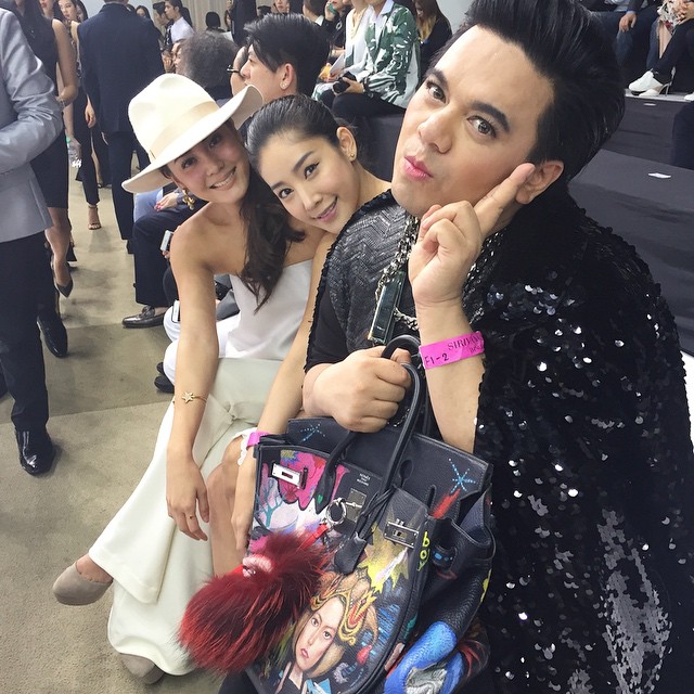 ดาราร่วมงานแฟชั่นโชว์ พระองค์เจ้าสิริวัณวลี คับคั่ง ดาราร่วมงานแฟชั่นโชว์ พระองค์เจ้าสิริวัณวลี คับคั่ง